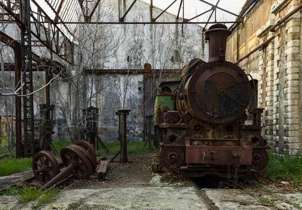 Old locomotives in an old beautiful train yard captured in Lebanon — Stock Photo, Image