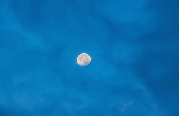 Bel Colpo Luna Piena Dietro Nuvole — Foto Stock