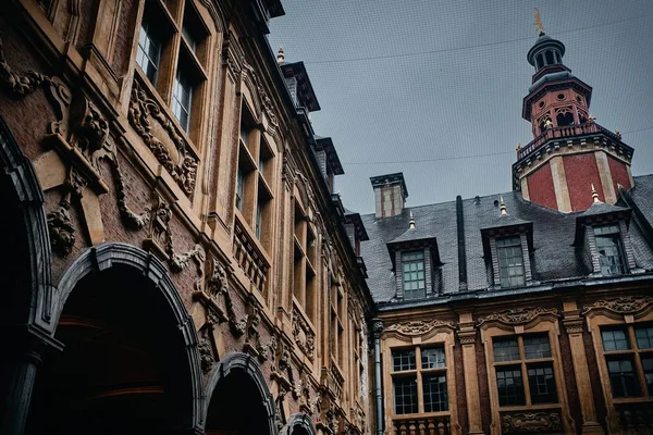 Famous Vieille Bourse Building Beautiful Sculptures Lille France — Stock Photo, Image