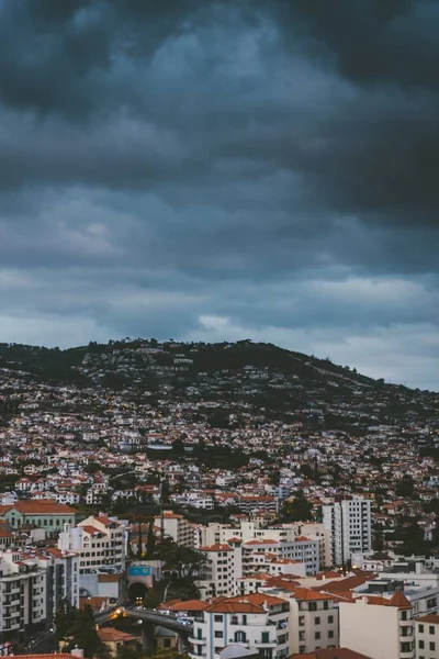 Vertical Shot Buildings Mountain Cloudy Sky Funchal Madeira Portugal — Stockfoto
