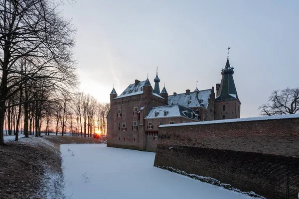 Fascinerande Soluppgång Över Det Historiska Slottet Doorwerth Vintern Holland — Stockfoto