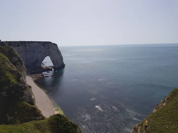 Beautiful shot of the Aiguille d'Etretat in France — Stock Photo, Image