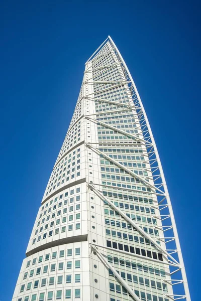 Low Angle View Turning Torso Blue Sky Sunlight Malmo Sweden — ストック写真