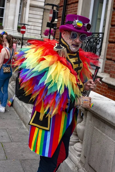 Londra Birleşik Krallık Haziran 2019 Kostümünde Gey Gökkuşağı Renklerini Gösteren — Stok fotoğraf