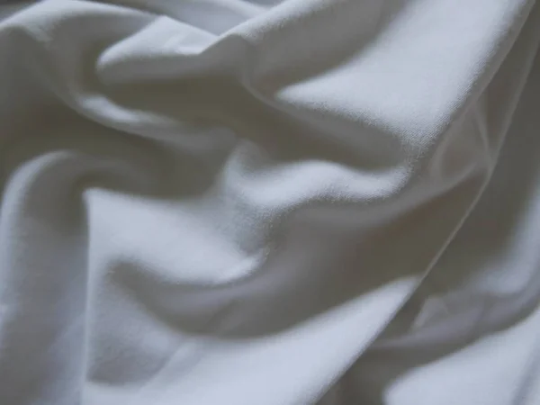 배경으로 사용하기에 완벽 한 깨끗 한 흰색 침대 시트의 클로즈업 사진 — 스톡 사진