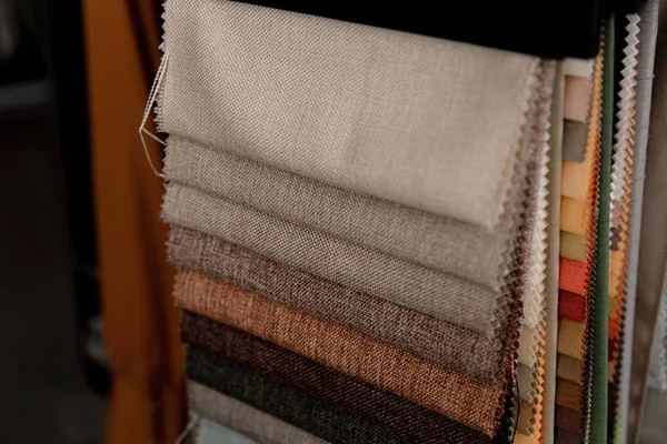 Una Gran Cantidad Textiles Plegados Colores Estudio — Foto de Stock