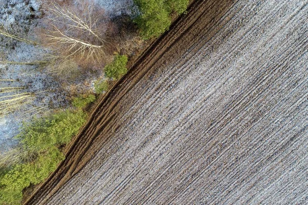 Überkopfschuss eines landwirtschaftlichen Feldes auf dem Land — Stockfoto