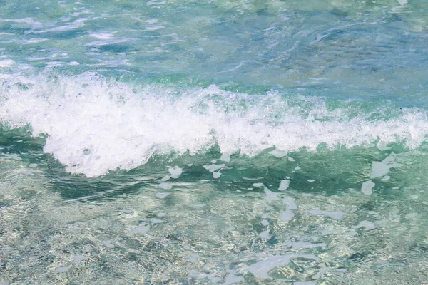 Een Close Shot Van Het Turquoise Water Van Zee Gevangen — Stockfoto