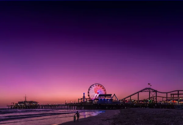 Santa Monica Bir Lunapark Kadife Gökyüzü Arka Planda — Stok fotoğraf