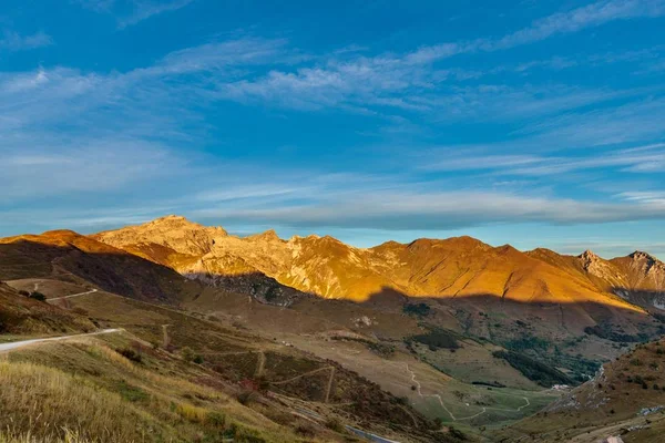 Une Belle Vue Sur Les Montagnes Sous Ciel Bleu Dans — Photo