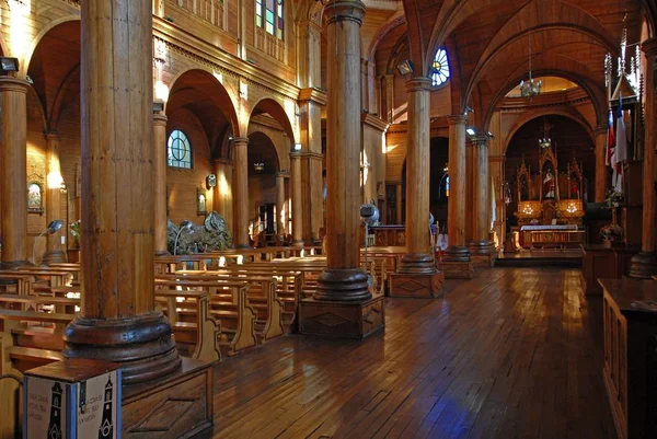 Внутренняя Съемка Пустой Церкви — стоковое фото