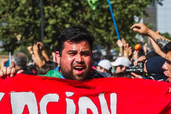 智利圣地亚哥 2019年11月28日 抗议活动表明他们对智利政府不满 因为皮耶拉总统和智利陷入了社会危机 — 图库照片