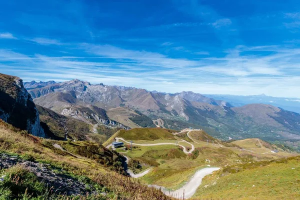 Camino Con Curvas Hasta Montaña Bajo Cielo Azul Parque Nacional — Foto de Stock