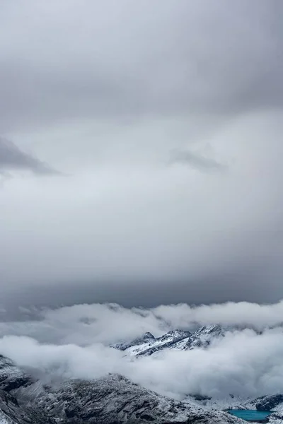 Über Den Wolken Wartet Eine Neue Welt — Stockfoto