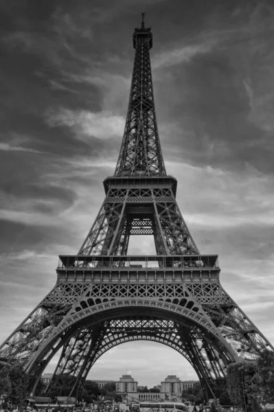 Paris Frankreich Juni 2017 Schöne Aussicht Auf Den Berühmten Eiffelturm — Stockfoto