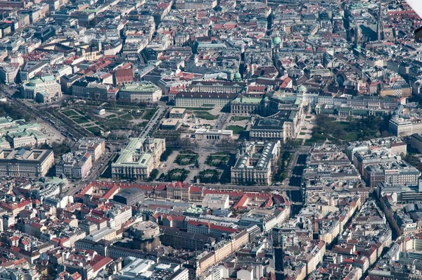Luftaufnahme vom Heldenplatz, Wien, Österreich — Stockfoto