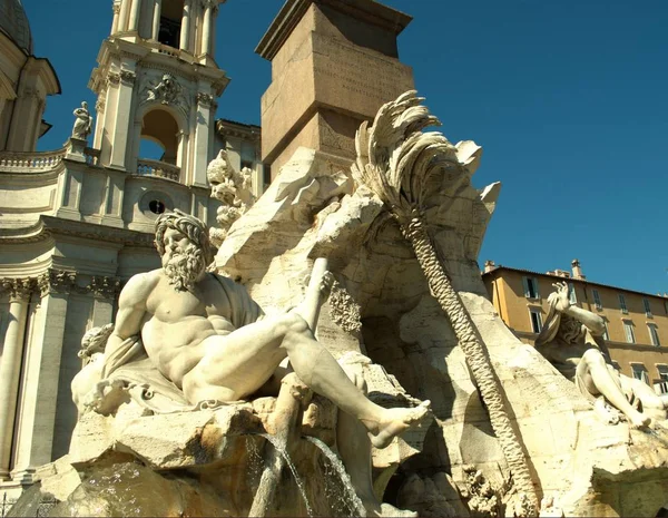 ローマ イタリア イタリア 2016年9月28日 アゴネ教会 ナヴォーナ広場 ローマ イタリアでの4つの川とサンタンジェの噴水 2016年9月28日 — ストック写真