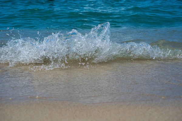 Een Landschap Van Oceaangolven Weg Naar Kust — Stockfoto