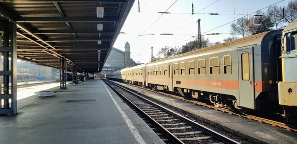 Estación de tren en Budapest, Hungría Estación de tren Nyugati —  Fotos de Stock