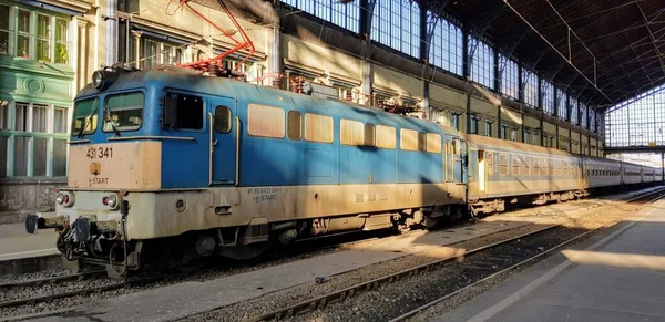 Железнодорожная станция в Будапеште, Венгрия - Nyugati Ж / д вокзал — стоковое фото