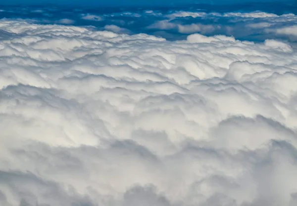 Мбаппе снимок моря белых облаков — стоковое фото