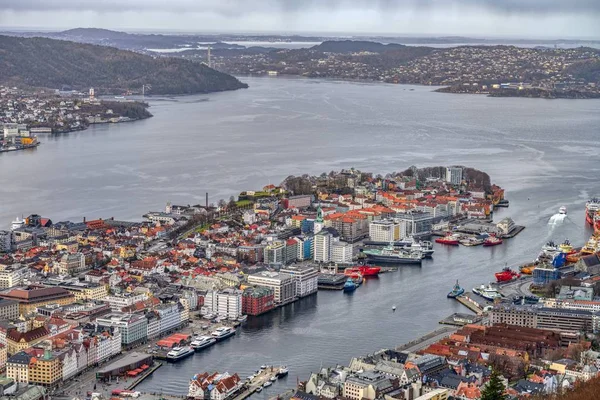 ノルウェーのベルゲン市庁舎の空中撮影 — ストック写真
