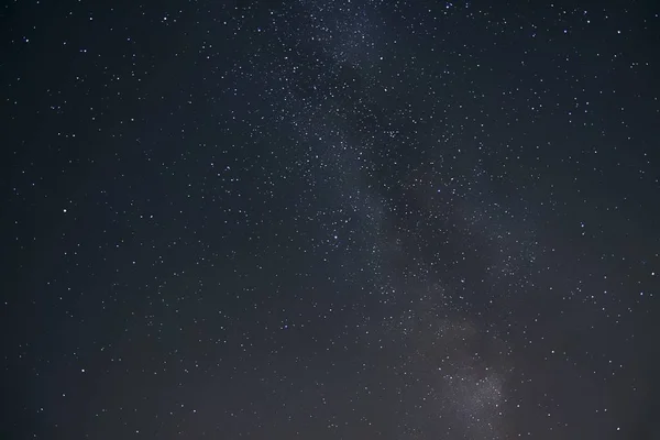 Hermoso disparo de un cielo estrellado nocturno —  Fotos de Stock
