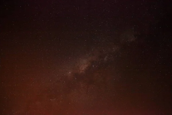 Vue panoramique d'un ciel étoilé du désert — Photo