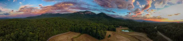 Foto panorámica de la famosa Roca de la Mesa en Carolina del Sur. — Foto de Stock