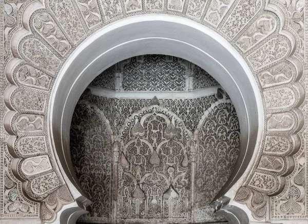 Close-up van het patroon Ben Youssef Madrasa in Marrakech, Marokko — Stockfoto