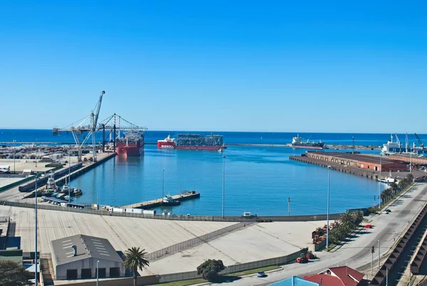 El puerto de Port Elizabeth. Imagen del concepto de economía sudafricana — Foto de Stock
