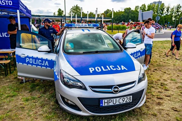 Polisbil vid ett evenemang — Stockfoto