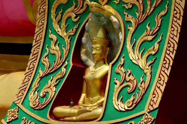 Närbild bild bild av en Buddha staty i Wat Pho Buddhist tempel, Thailand — Stockfoto