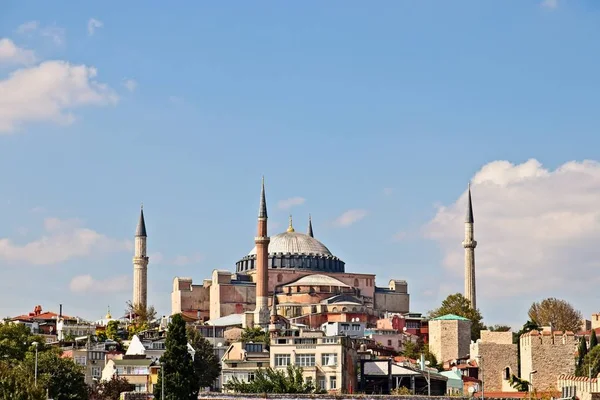 Célèbre cathédrale chrétienne orthodoxe Hagia Sophia — Photo