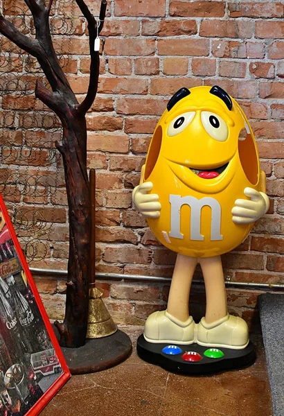 Mr. Yellow M & M — Stock Photo, Image