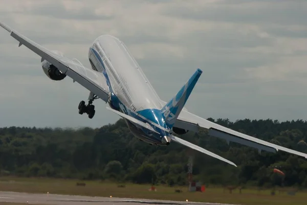 Boeing 787-9 Dreamliner, N789EX; Farnborough International Airshow, 14 de julho de 2014 — Fotografia de Stock