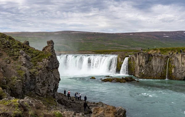 Colpo ad angolo alto della Laguna di Godafoss Fossholl in Islanda — Foto Stock