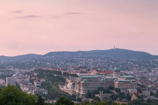 Ein Blick Aus Der Vogelperspektive Auf Die Stadt Budapest Umgeben — Stockfoto