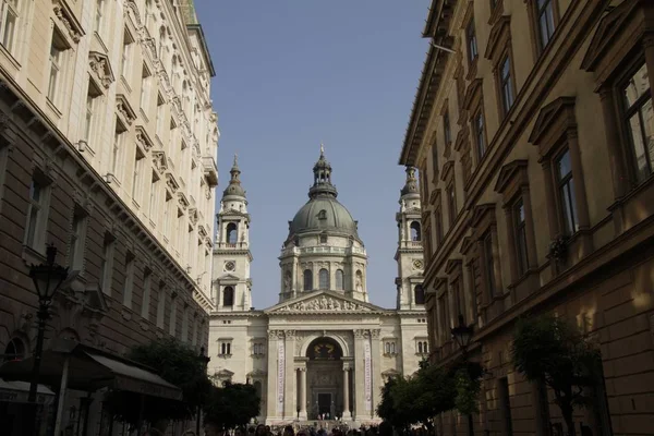 Prachtige opname van de Sint Stefanusbasiliek in Boedapest, Hongarije — Stockfoto