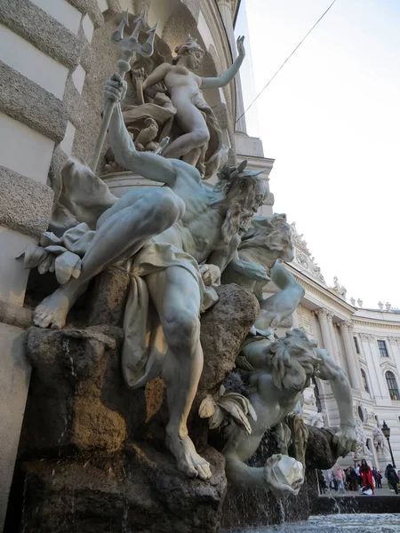 Viena Austria Octubre 2015 Una Hermosa Toma Una Fuente Hofburg —  Fotos de Stock