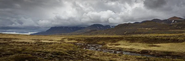 Piękny Szeroki Widok Gór Islandzie — Zdjęcie stockowe