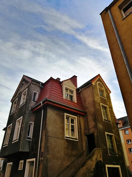 Une Vue Bas Une Maison Colorée Deux Étages Stargard Pologne — Photo