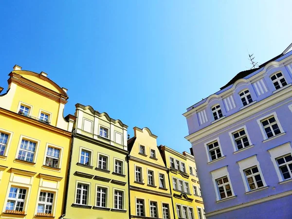 Bottom View Shot Yellow Purple Buildings Jelenia Gra Poland — Stock Photo, Image