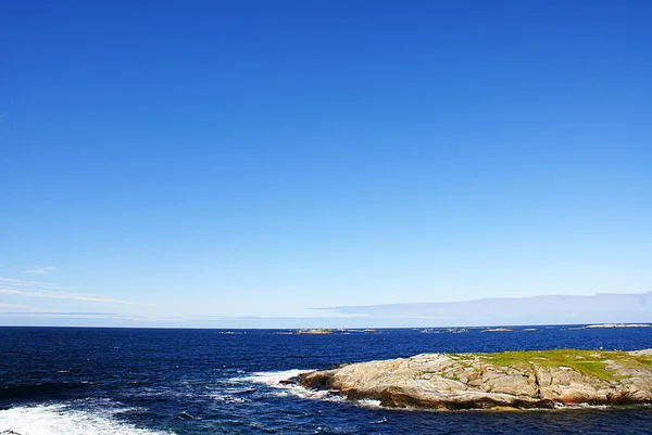Bela paisagem do famoso Atlanterhavsveien - Atlantic Ocean Road na Noruega — Fotografia de Stock