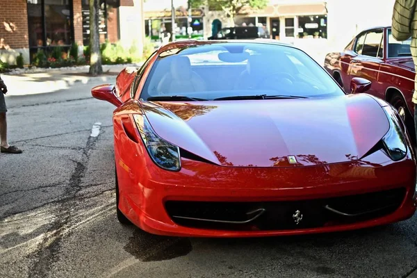 Grove Downers Estados Unidos Jun 2019 Hermoso Ferrari Rojo Brillante —  Fotos de Stock