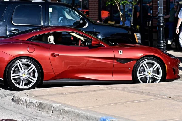 Downers Grove Abd Haziran 2019 Parlak Ferrari Bir Arabanın Güzel — Stok fotoğraf