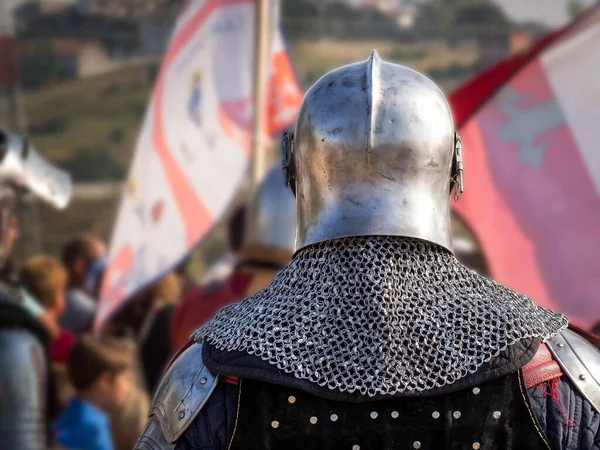 Вид на средневекового рыцаря на рекреационном мероприятии — стоковое фото
