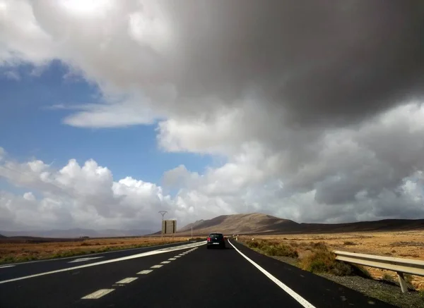 Disparo Autopista Desierto Antes Tormenta Fuerteventura España — Foto de Stock
