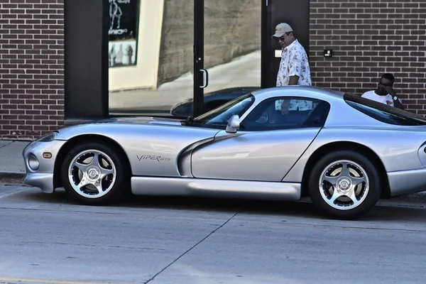 Grove Downers Estados Unidos Jun 2019 Coche Moderno Brillante Estacionado —  Fotos de Stock