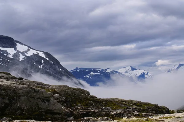 Захватывающие дух пейзажи прекрасной природы - дорога Атлантического океана, Норвегия — стоковое фото